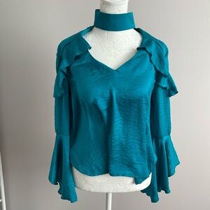 Women’s teal top size S